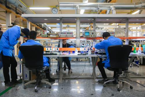 استفاده از ظرفیت خالی کارخانه ها با مراکز هم آفرینی