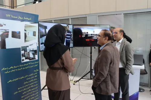 نمایشگاه موفقیتهای برنامه هاتف در دانشگاه شریف برگزار شد