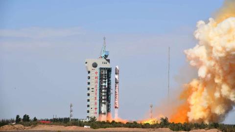 اولین فضاپیمای قابل استفاده مجدد چین به فضا رفت